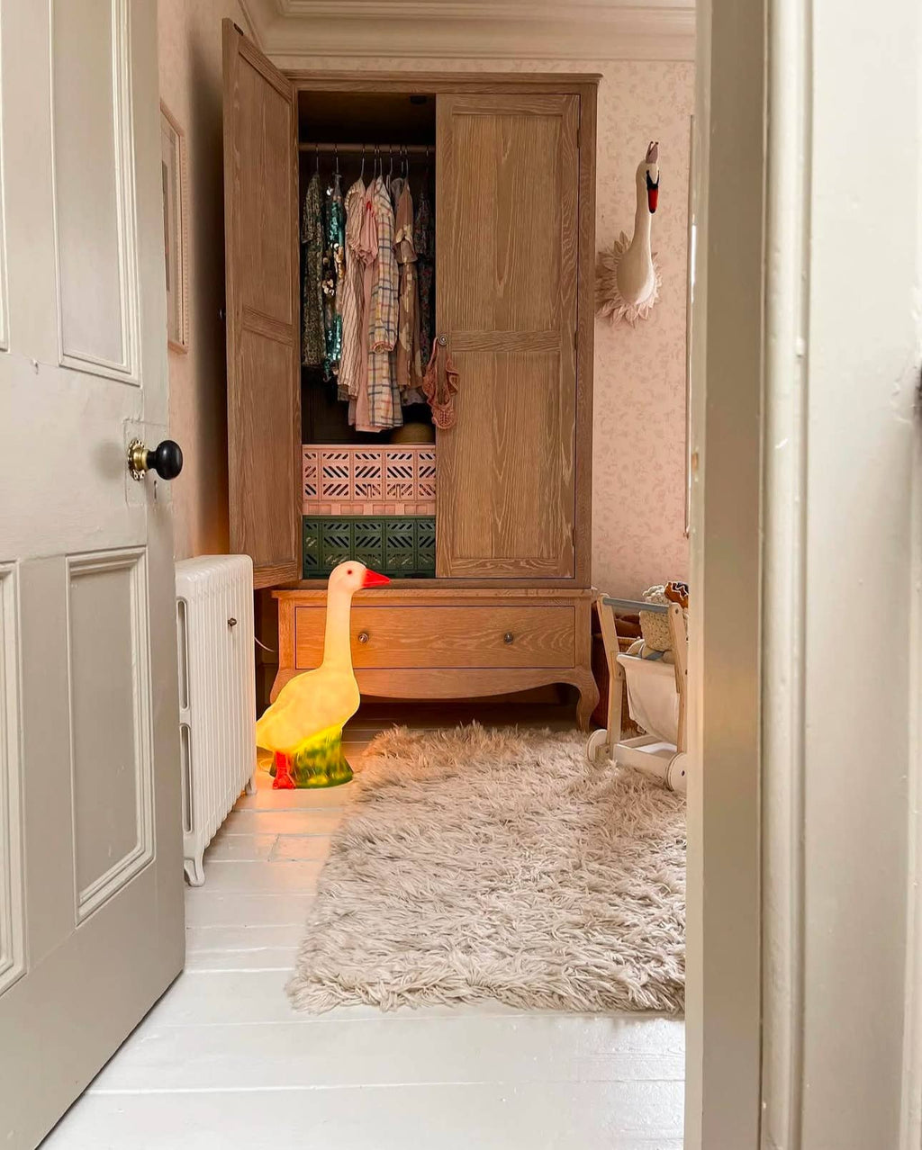 Large Goose w/ Plug