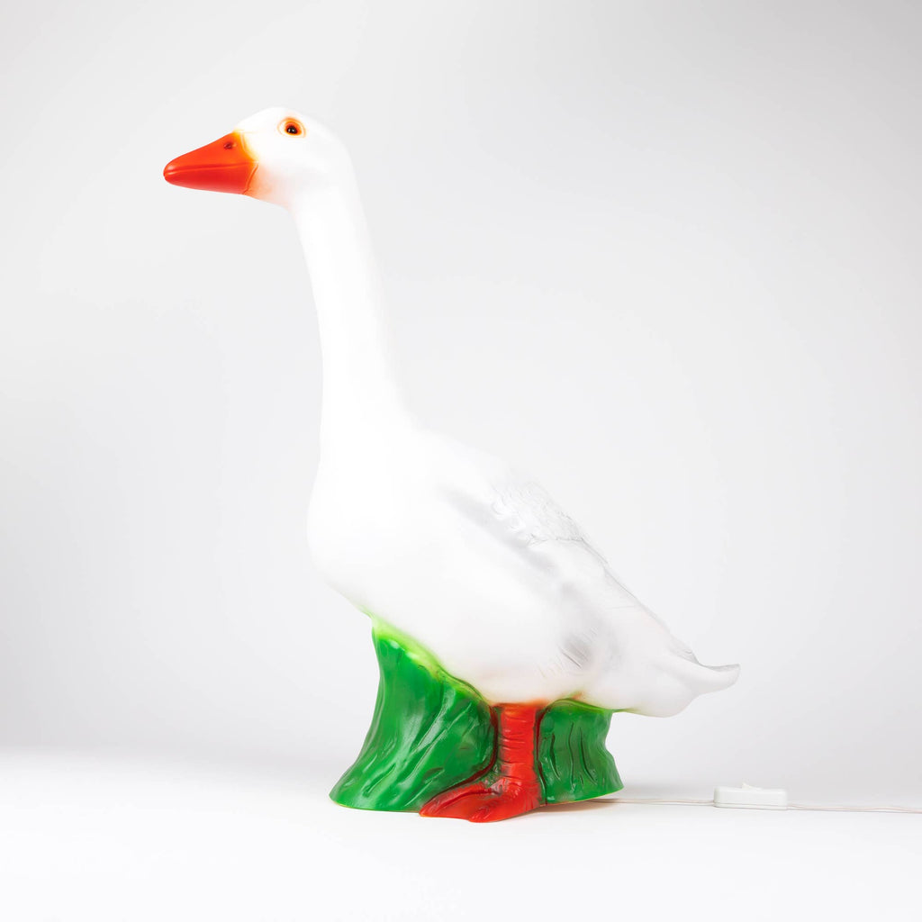 Large Goose w/ Plug