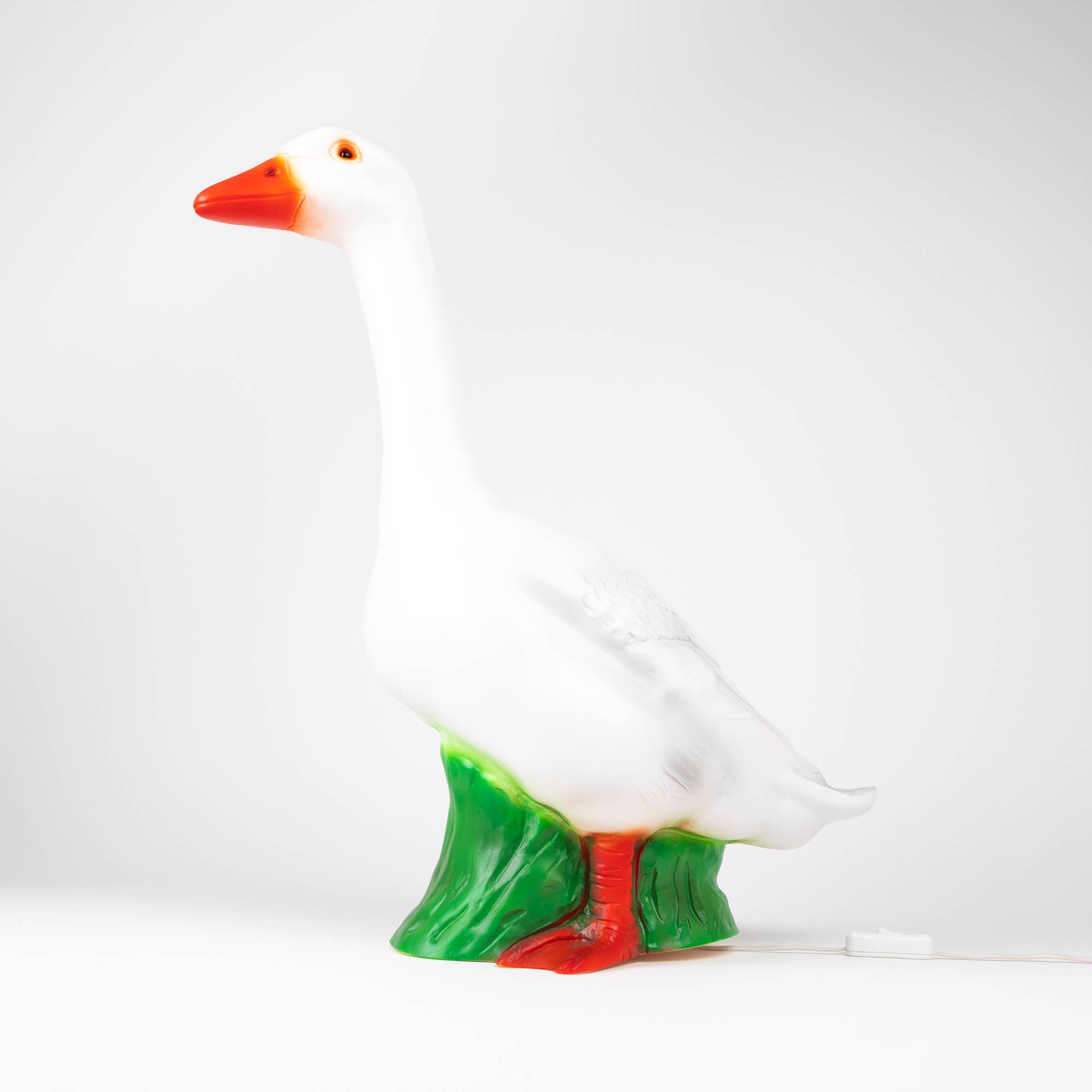 Large Goose w/ Plug